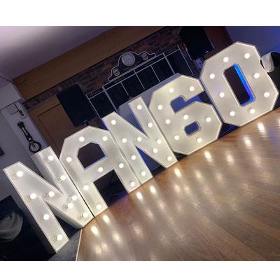 Roestvrij staal LED Marquee Liefdesbrieven voor bruiloft Decoratie lichten Perfecte toevoeging