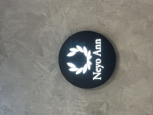 12V Input Voltage LED Acryl Reclame Lichtscherm voor buitenborden en promotie