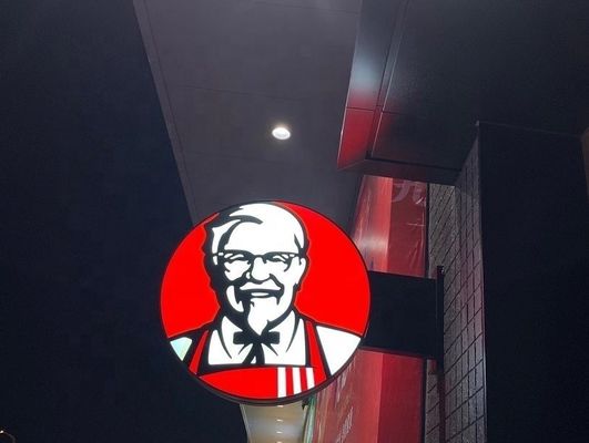 Gepersonaliseerd 3D-briefbord LED acryl reclame lichtdoos voor buitenplaat