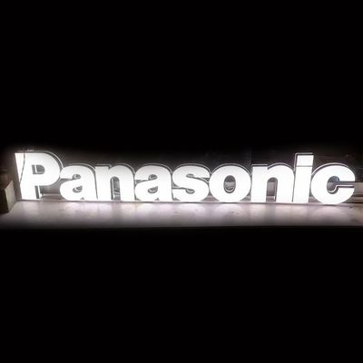Buiten Custom 3D lichtend bord met verlichte acrylletters en LED-kunst bij 25C
