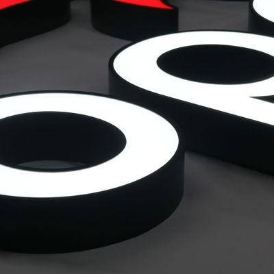 Gepersonaliseerde roestvrij staal binnenste muur brief logo teken voor reclame-display