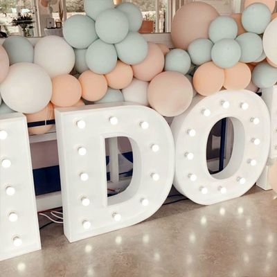 12V Input Voltage Grote verlichte 3D Letters Marry Me LED Marquee Sign voor bruiloft