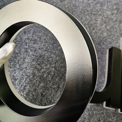 Sneeuw buitenborden Roestvrij staal 3D-bord met aangepaste metalen LED-lichtwandletters