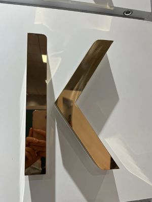 Buitenborden Essentiële aangepaste grootte Metalen lichtgevende borden met 3D-kanaalletter