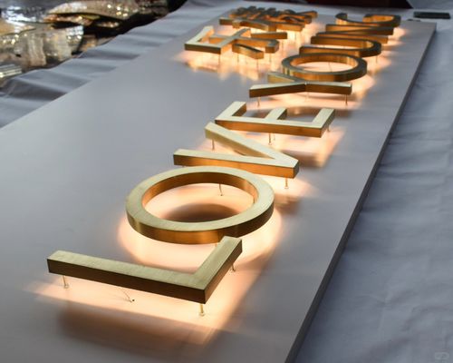 Buiten 3D LED billboard en display board roestvrij metaal achtergrondlicht Lichte letters
