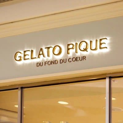 Kleine letters Logo 3D Acrylische zakelijke borden voor kantoor en winkel 12V Invoerspanning