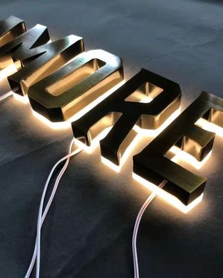Op maat gemaakte grootte Sneeuw 3D LED Acryl deurplaten Metalen briefbord voor buitenbeeld