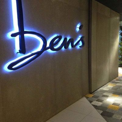Signaal achtergrondverlichting Logo LED-letters met zacht warm wit licht